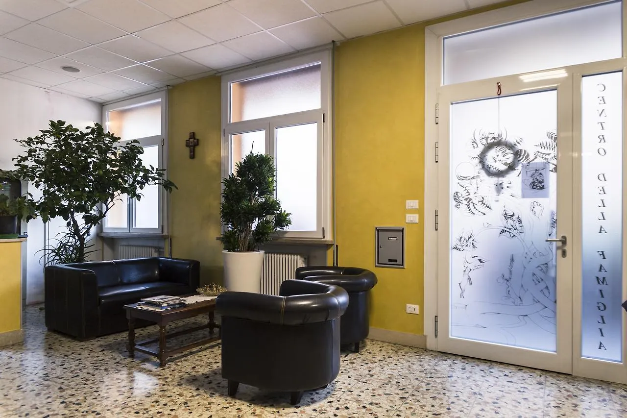 ** Han/Misafirhane Centro Della Famiglia Otel Treviso İtalya